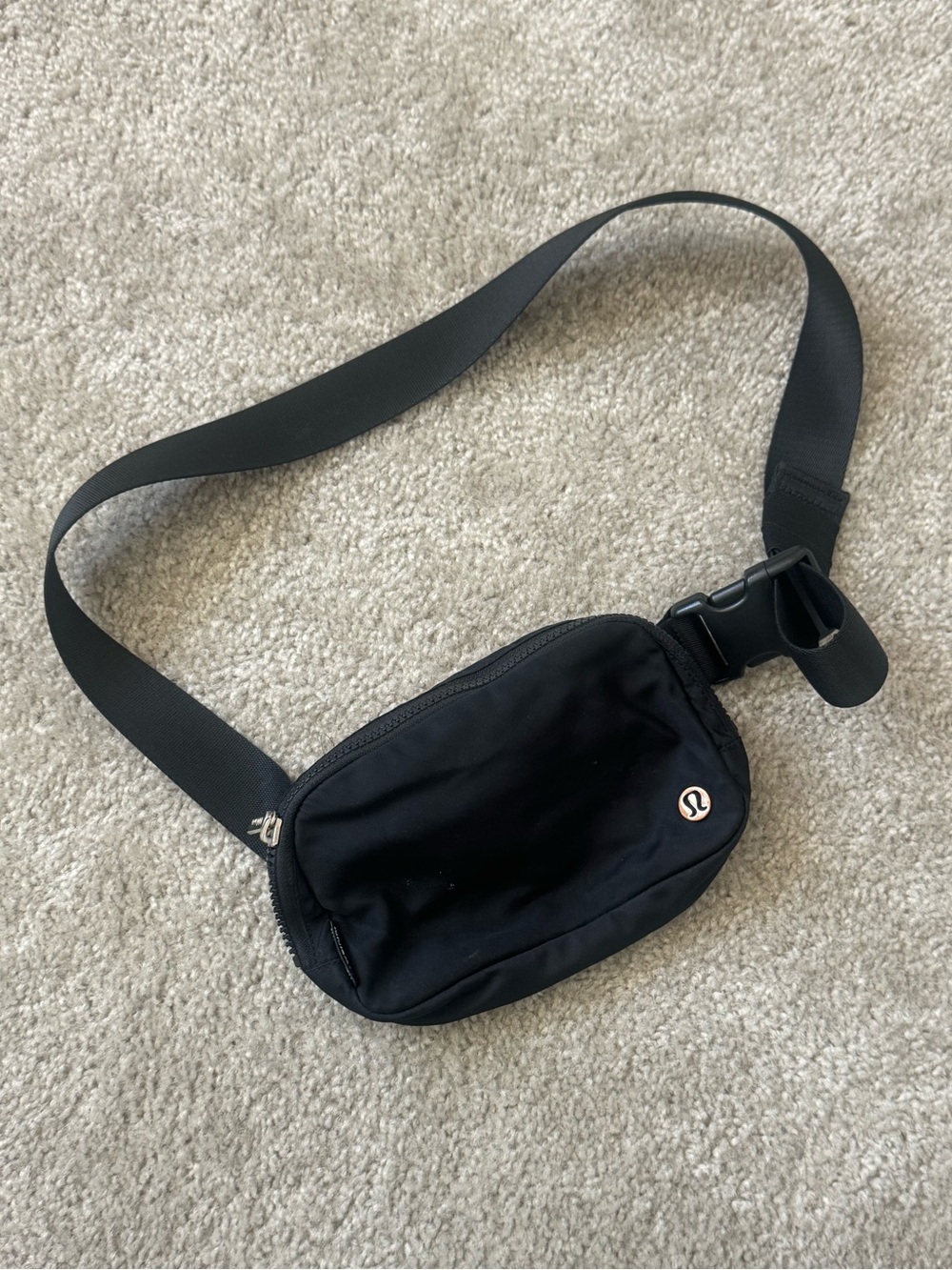 Black Lululemon Belt Bag